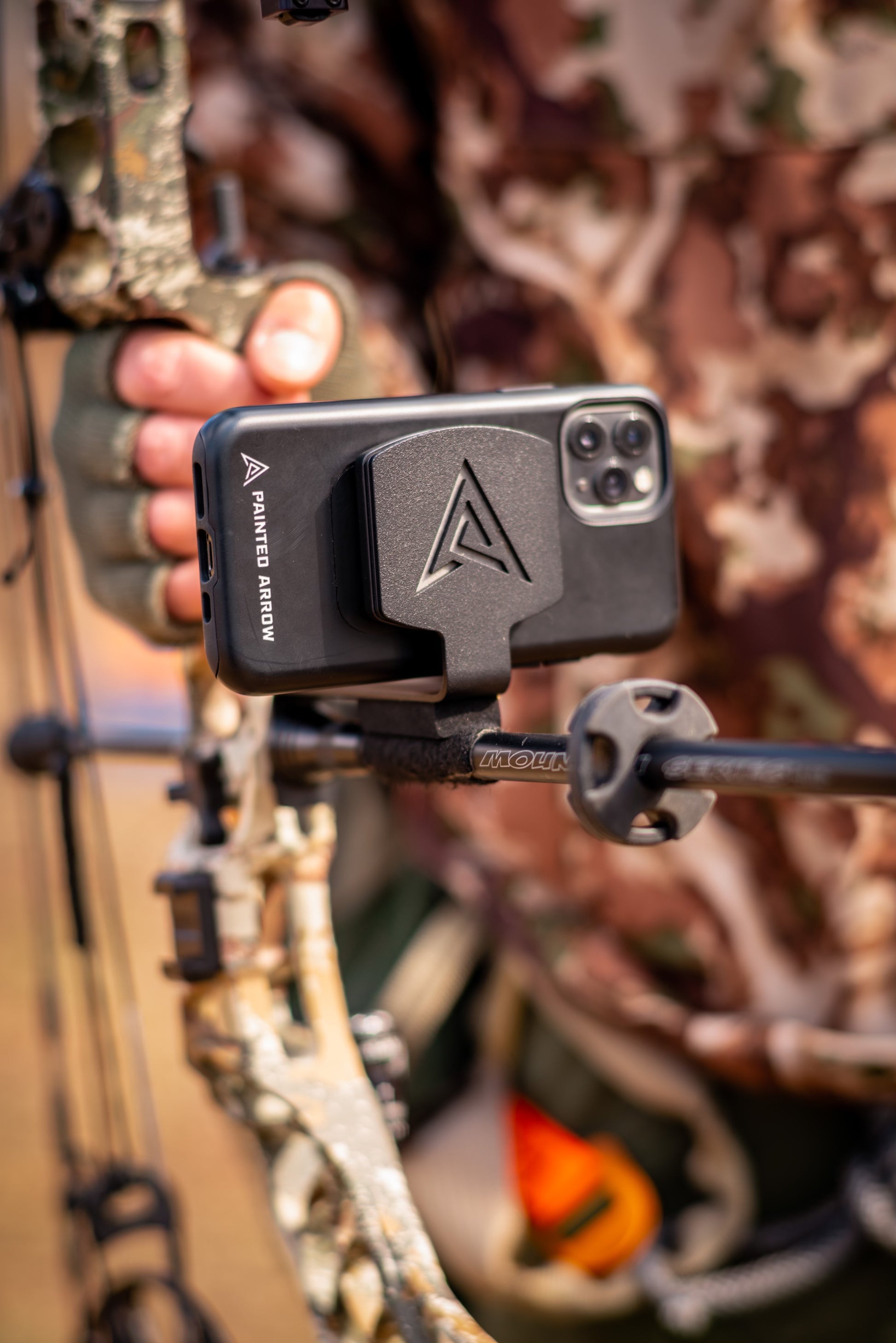 MAG-PRO PLUS - Compound Bow Phone Mount for Plus Sized Phones